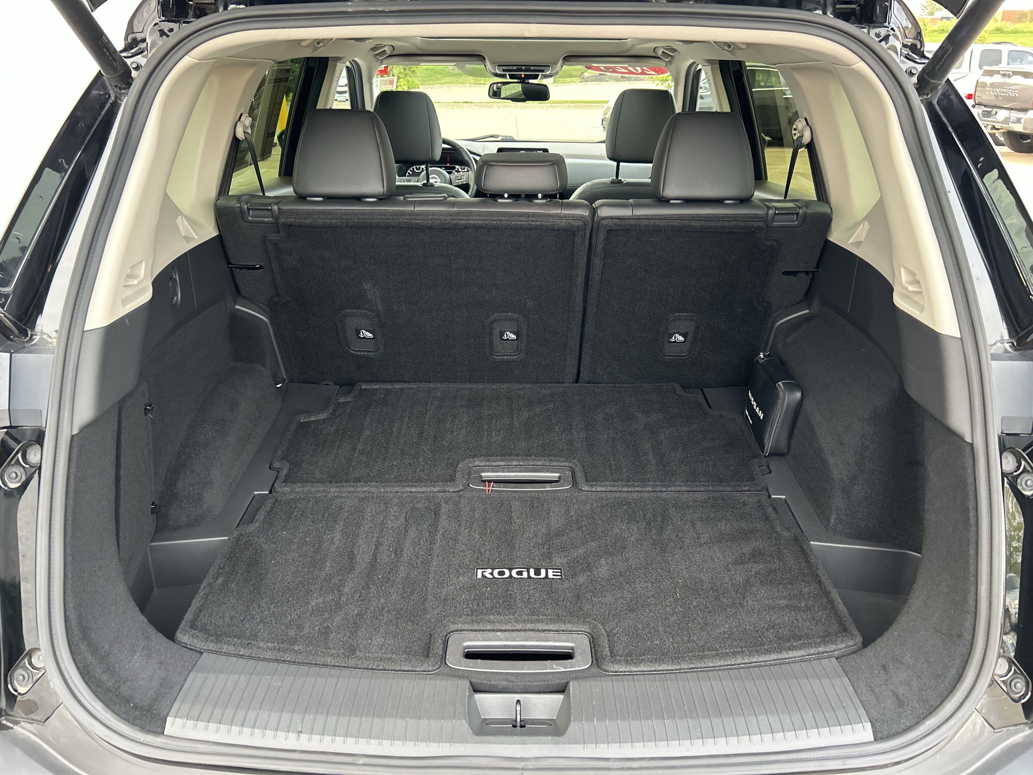 Used 2023 Nissan Rogue SL AWD/4WD image 21
