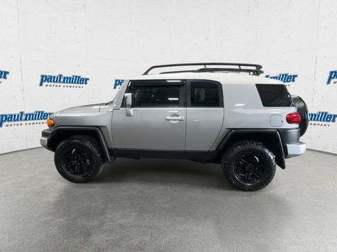 Used 2010 Toyota FJ Cruiser 4WD image 7