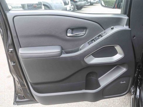 Certified 2023 Nissan Frontier SV w/ SV Convenience Package image 19