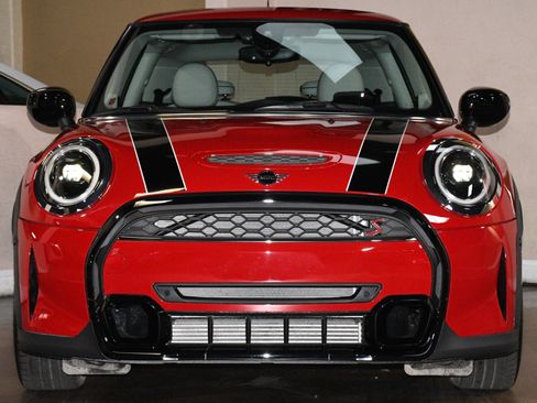 Used 2023 MINI Cooper S FWD image 1