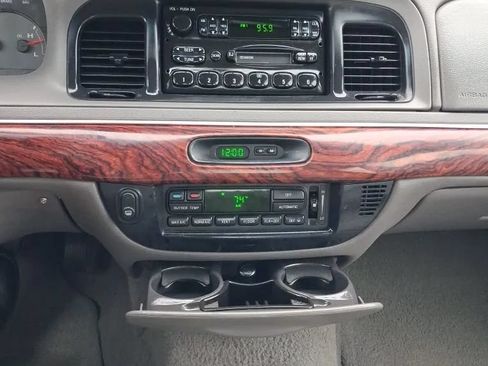 Used 2002 Mercury Grand Marquis LSE RWD image 18