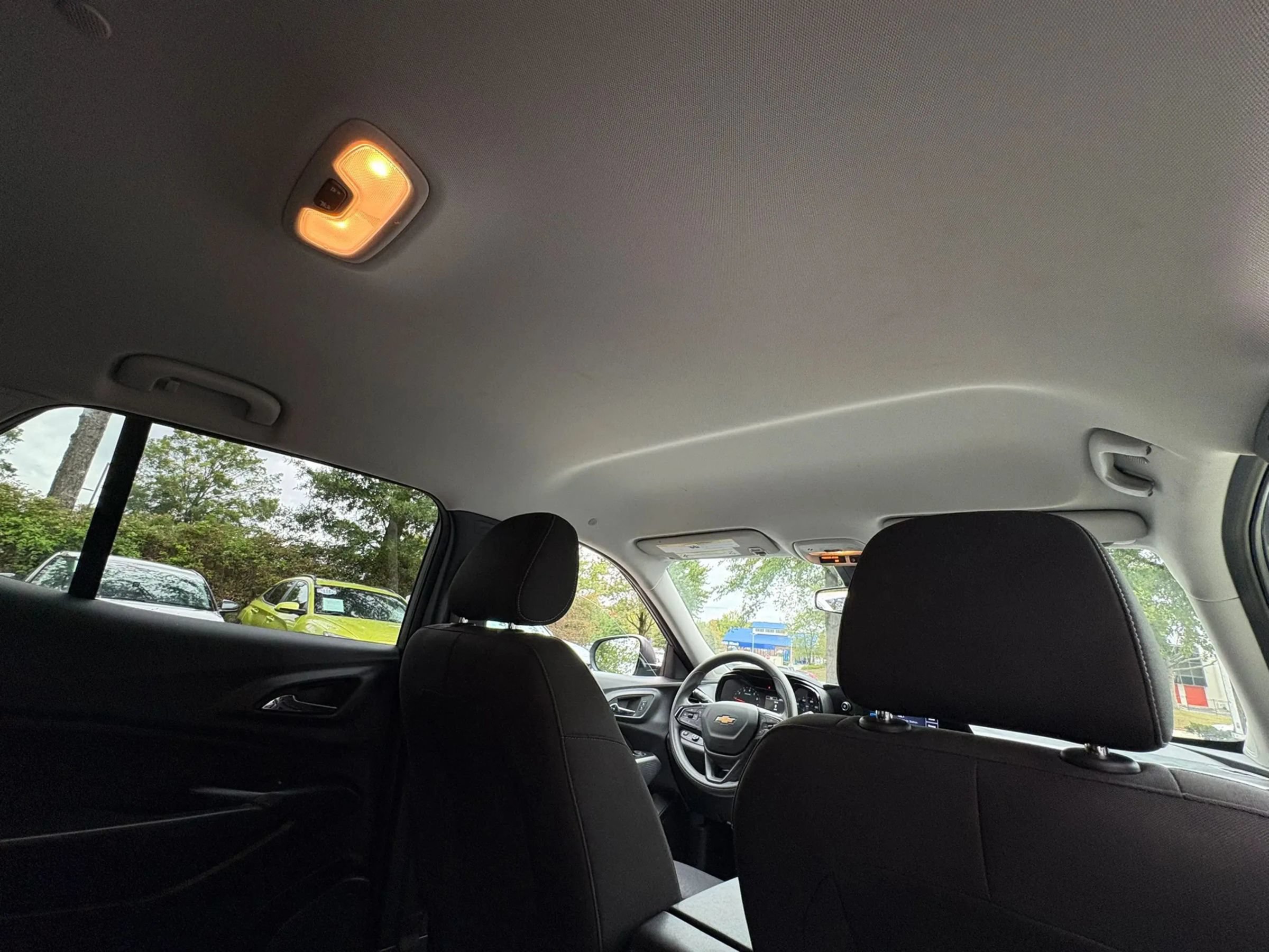Used 2025 Chevrolet Trax LS w/ Driver Confidence Package FWD image 18