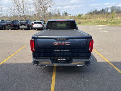 Used 2023 GMC Sierra 1500 SLT w/ SLT Convenience Package image 5