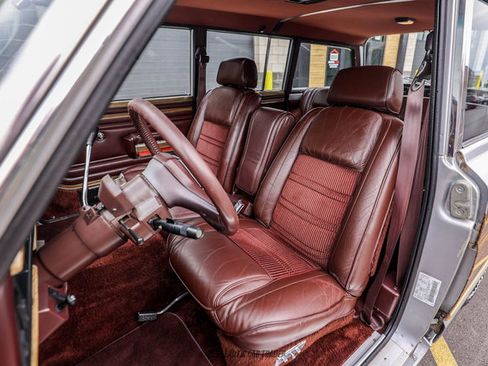 Used 1991 Jeep Grand Wagoneer AWD/4WD image 88