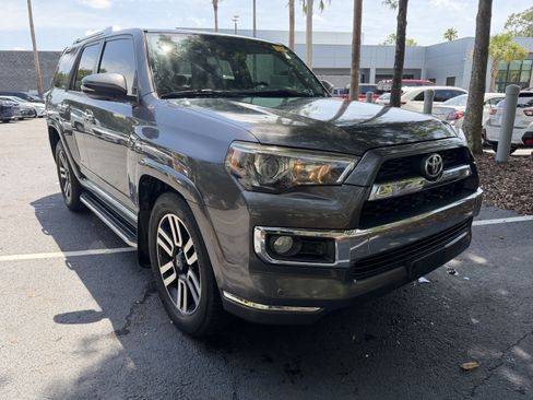 Used 2018 Toyota 4Runner Limited RWD image 2