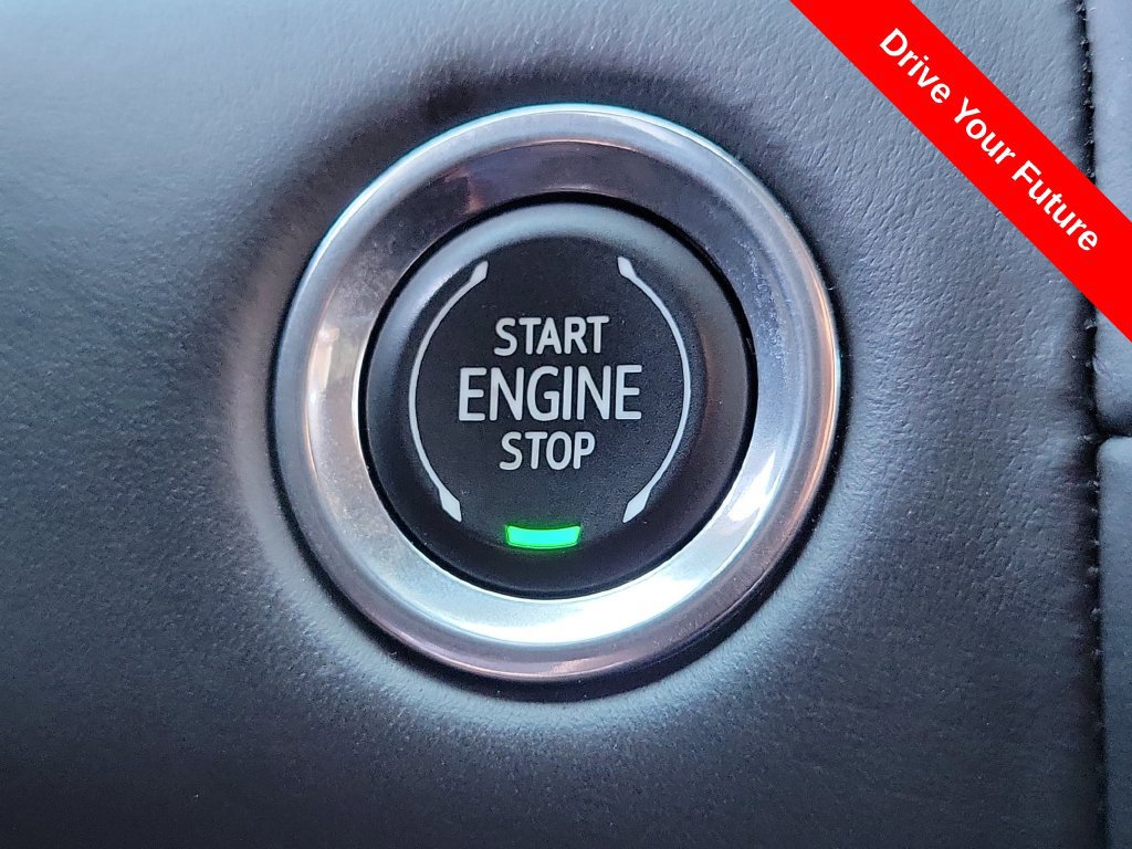 Used 2023 GMC Yukon XL Denali Ultimate AWD/4WD image 9