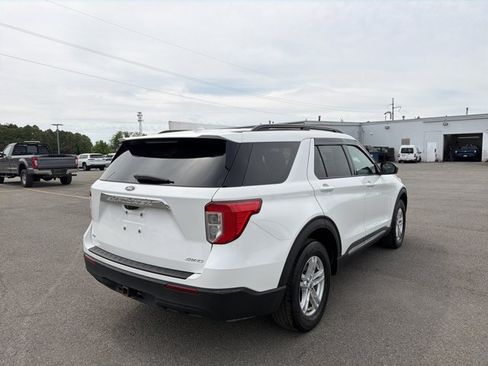 Certified 2022 Ford Explorer XLT w/ Class IV Trailer Tow Package AWD/4WD image 5