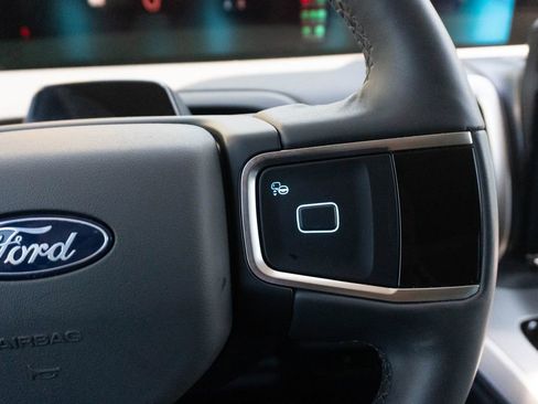 Used 2025 Ford Expedition Max Active image 34