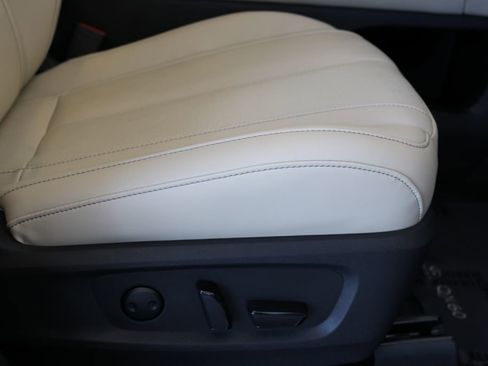 Certified 2025 INFINITI QX60 Luxe image 37