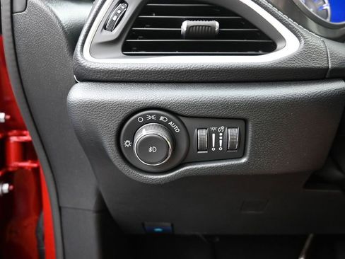 New 2026 Chrysler Pacifica Select image 13