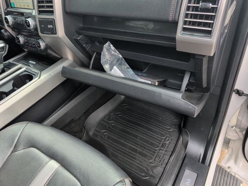 Used 2018 Ford F150 Platinum w/ Equipment Group 701A Luxury image 32