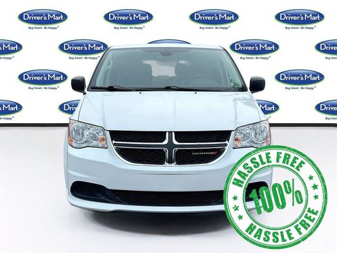 Used 2019 Dodge Grand Caravan SE image 2