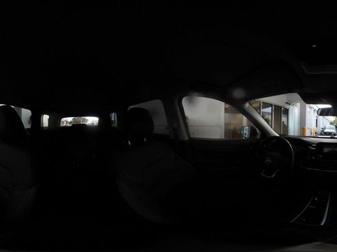 Used 2025 Nissan Pathfinder SV image 44