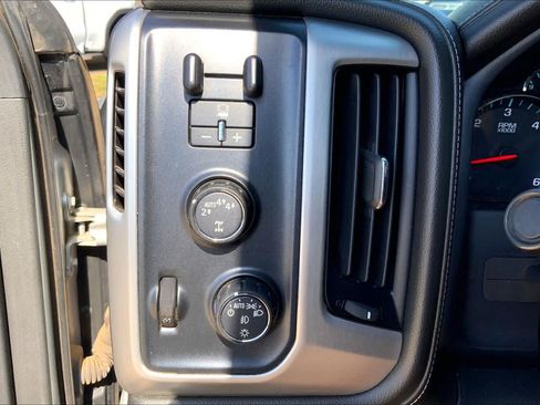 Used 2017 GMC Sierra 1500 SLT w/ SLT Premium Package AWD/4WD image 33