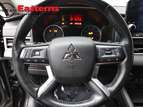 Used 2024 Mitsubishi Outlander AWD image 10