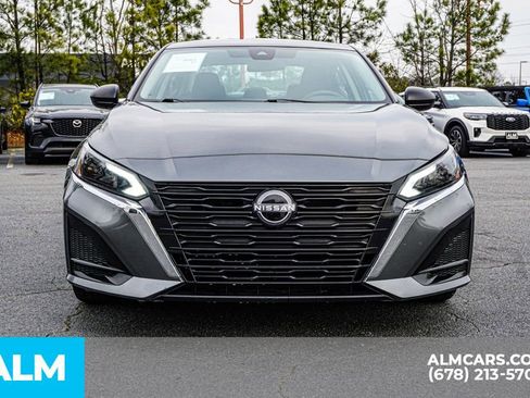 Used 2025 Nissan Altima 2.5 SV image 10