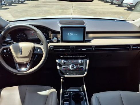Used 2022 Lincoln Corsair FWD image 6