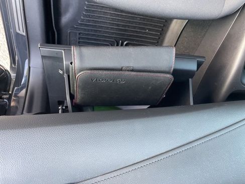 Used 2025 Toyota Corolla SE image 50