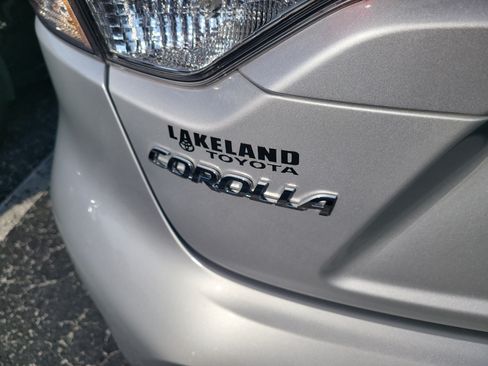 Used 2025 Toyota Corolla LE FWD image 11