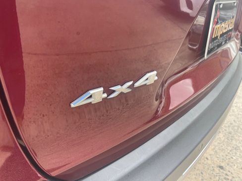 Used 2019 Jeep Cherokee Limited image 10