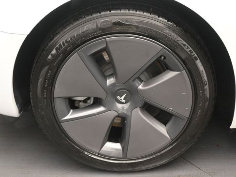 Used 2023 Tesla Model 3 Standard Range RWD image 37
