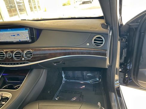 Used 2019 Mercedes-Benz S 560e image 23