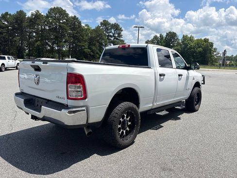 Used 2022 RAM 2500 Tradesman w/ Chrome Appearance Group AWD/4WD image 7