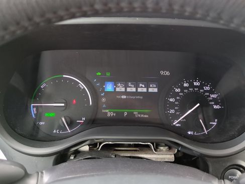 Used 2025 Toyota Sienna XLE FWD image 22