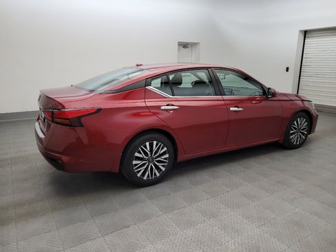 Used 2023 Nissan Altima 2.5 SV FWD image 10