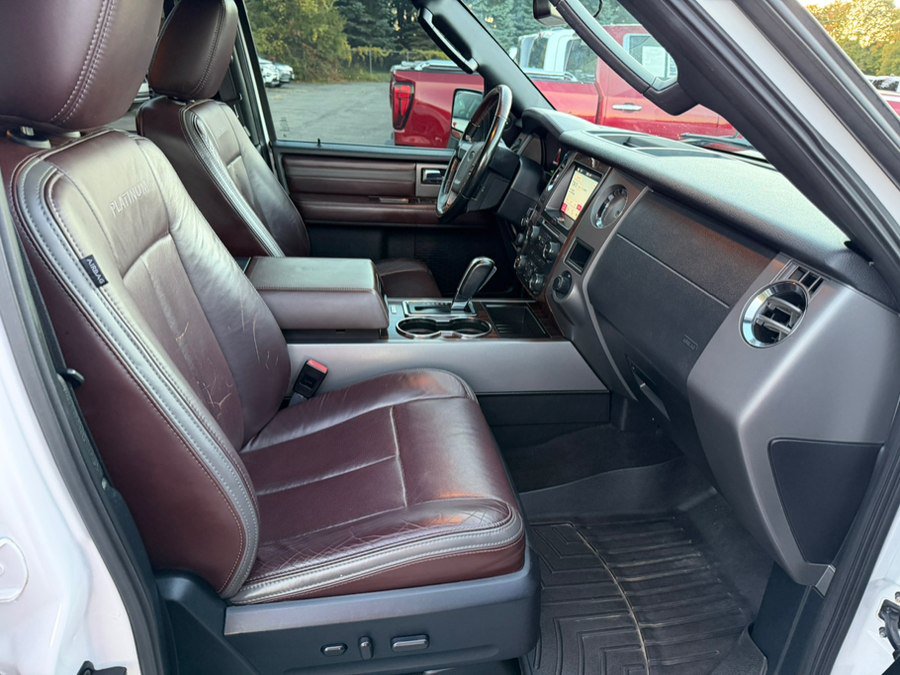 Used 2016 Ford Expedition Platinum AWD/4WD image 24