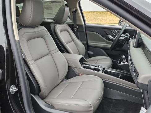 New 2025 Lincoln Corsair FWD w/ Equipment Group 101A image 16
