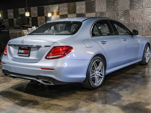 Used 2017 Mercedes-Benz E 300 image 8