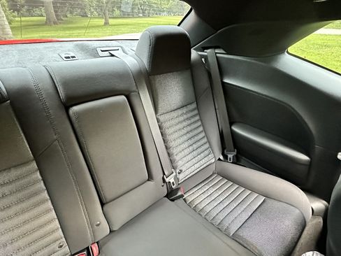 Used 2014 Dodge Challenger R/T w/ Electronics Convenience Group RWD image 19