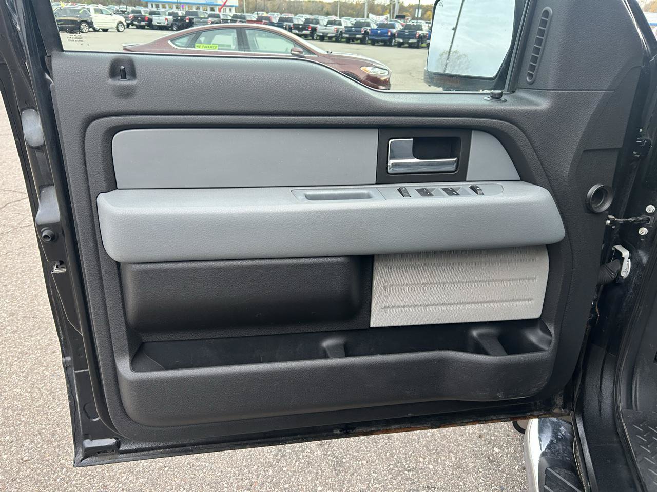 Used 2012 Ford F150 XLT w/ XLT Chrome Pkg AWD/4WD image 16