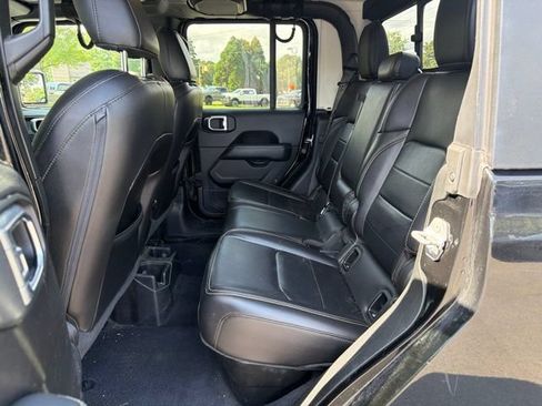 Used 2020 Jeep Gladiator Overland AWD/4WD image 15