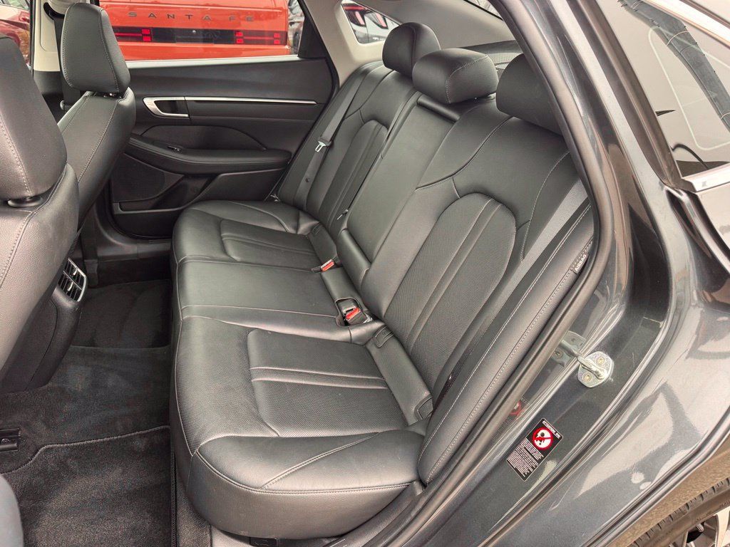 Used 2022 Hyundai Sonata Limited FWD image 21