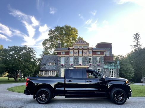 Used 2024 Chevrolet Silverado 1500 High Country w/ Midnight Edition AWD/4WD image 13