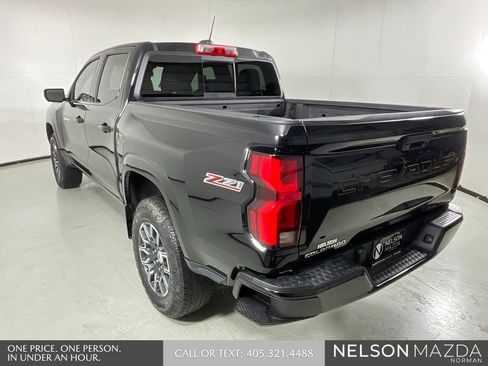Used 2023 Chevrolet Colorado Z71 w/ Z71 Convenience Package 2 AWD/4WD image 9