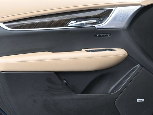 Used 2024 Cadillac XT6 Premium Luxury w/ Platinum Package FWD image 11