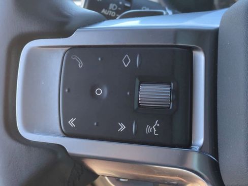 Used 2023 Land Rover Discovery S R-Dynamic image 24