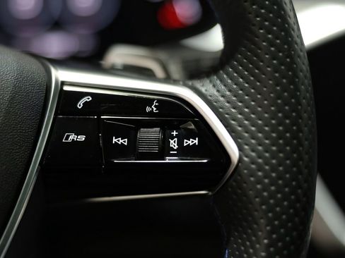 Used 2022 Audi RS 7 Sportback AWD/4WD image 30