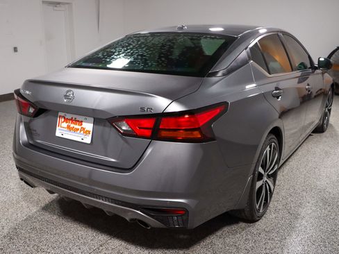 Used 2020 Nissan Altima 2.5 SR FWD image 6