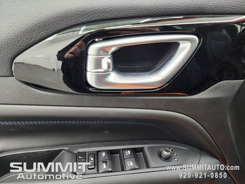 New 2026 Jeep Compass Latitude image 38