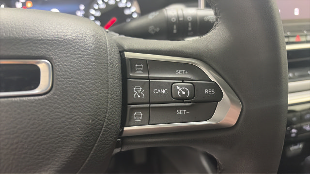 Used 2023 Jeep Compass Limited AWD/4WD image 29