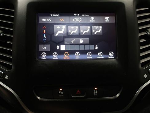 Used 2021 Jeep Cherokee Latitude Lux AWD/4WD image 30