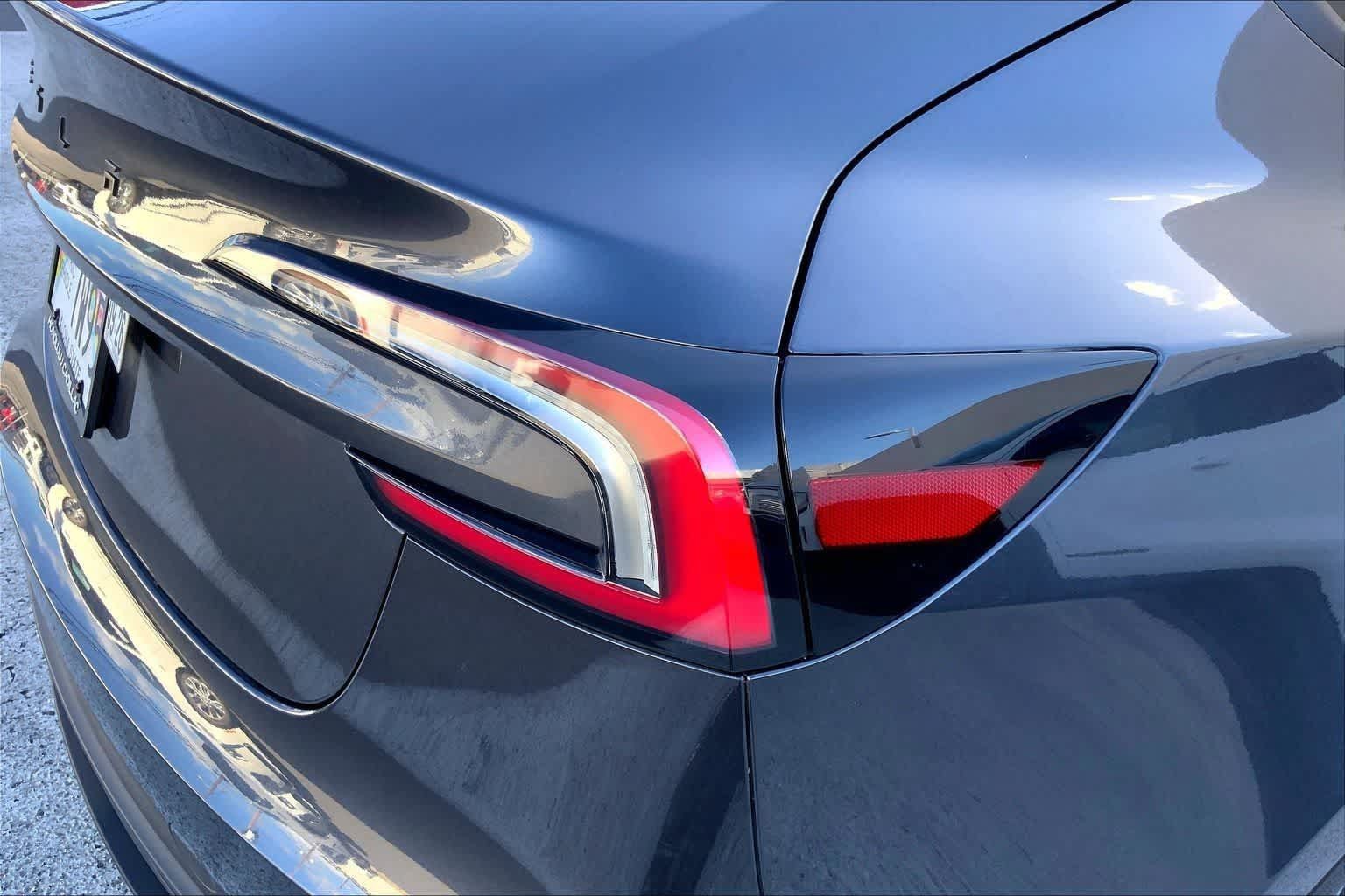 Used 2024 Tesla Model 3 Standard Range RWD image 32