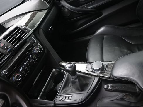 Used 2018 BMW M4 Coupe RWD image 20