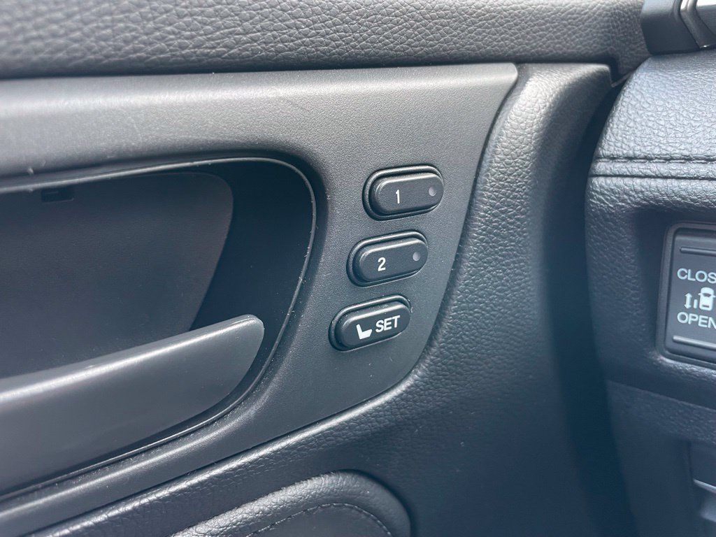 Used 2025 Honda Odyssey Sport-L image 28