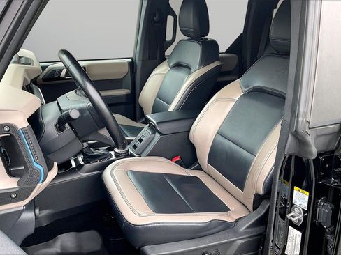 Used 2023 Ford Bronco Wildtrak image 21