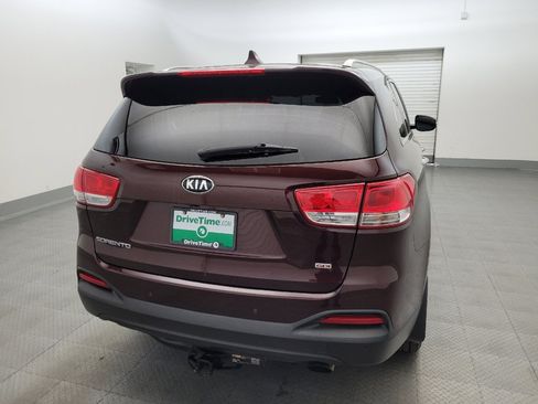 Used 2016 Kia Sorento AWD w/ LX Convenience Package image 7